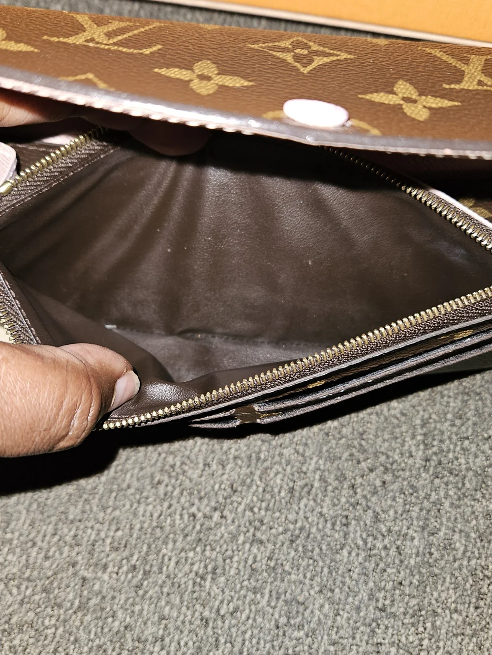 Louis Vuitton Monogram Continental Wallet - Picture 5 of 10
